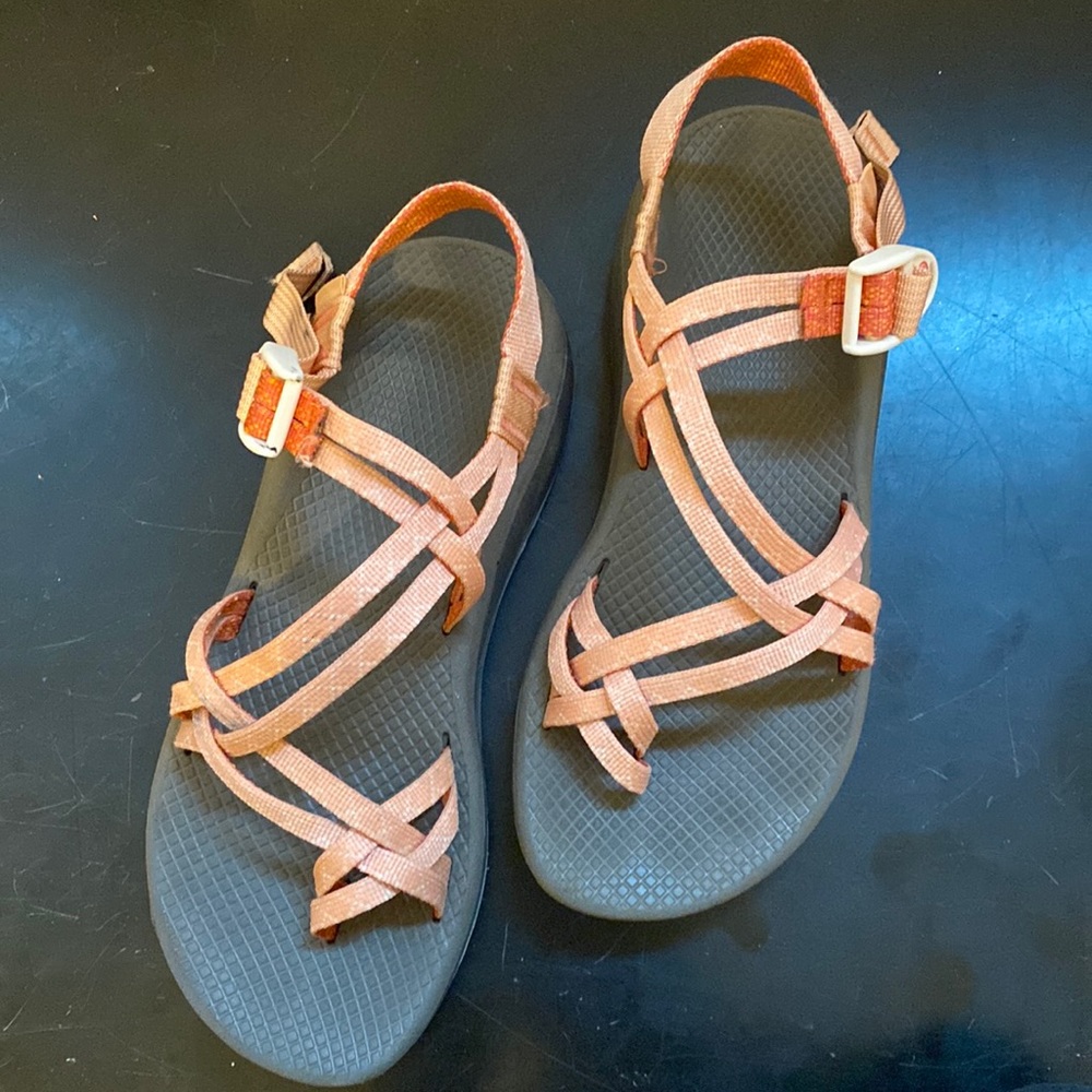 pink and white womens size 9 chacos